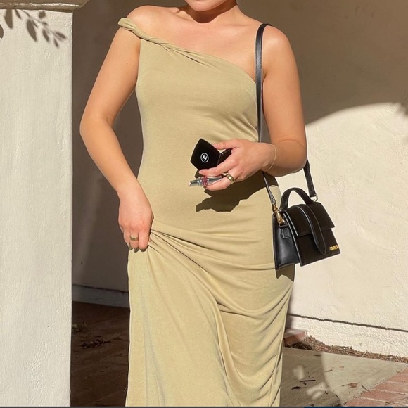 third form Dresses & Skirts - Maxi dress